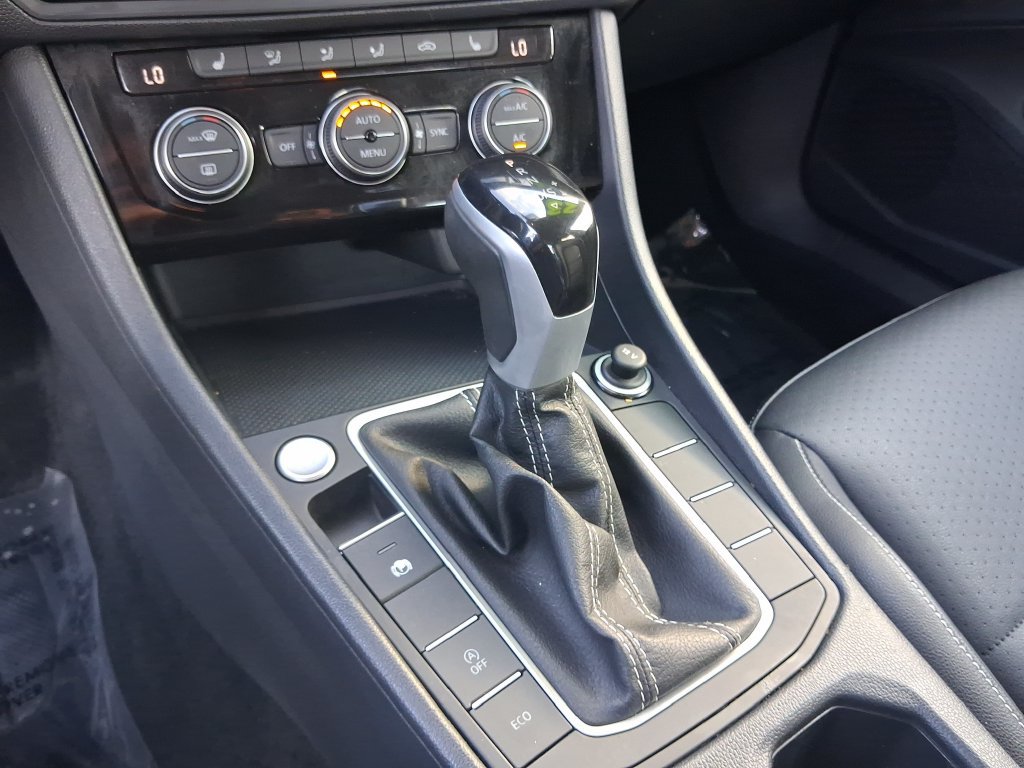 Used 2023 Volkswagen Jetta SE FWD image 24