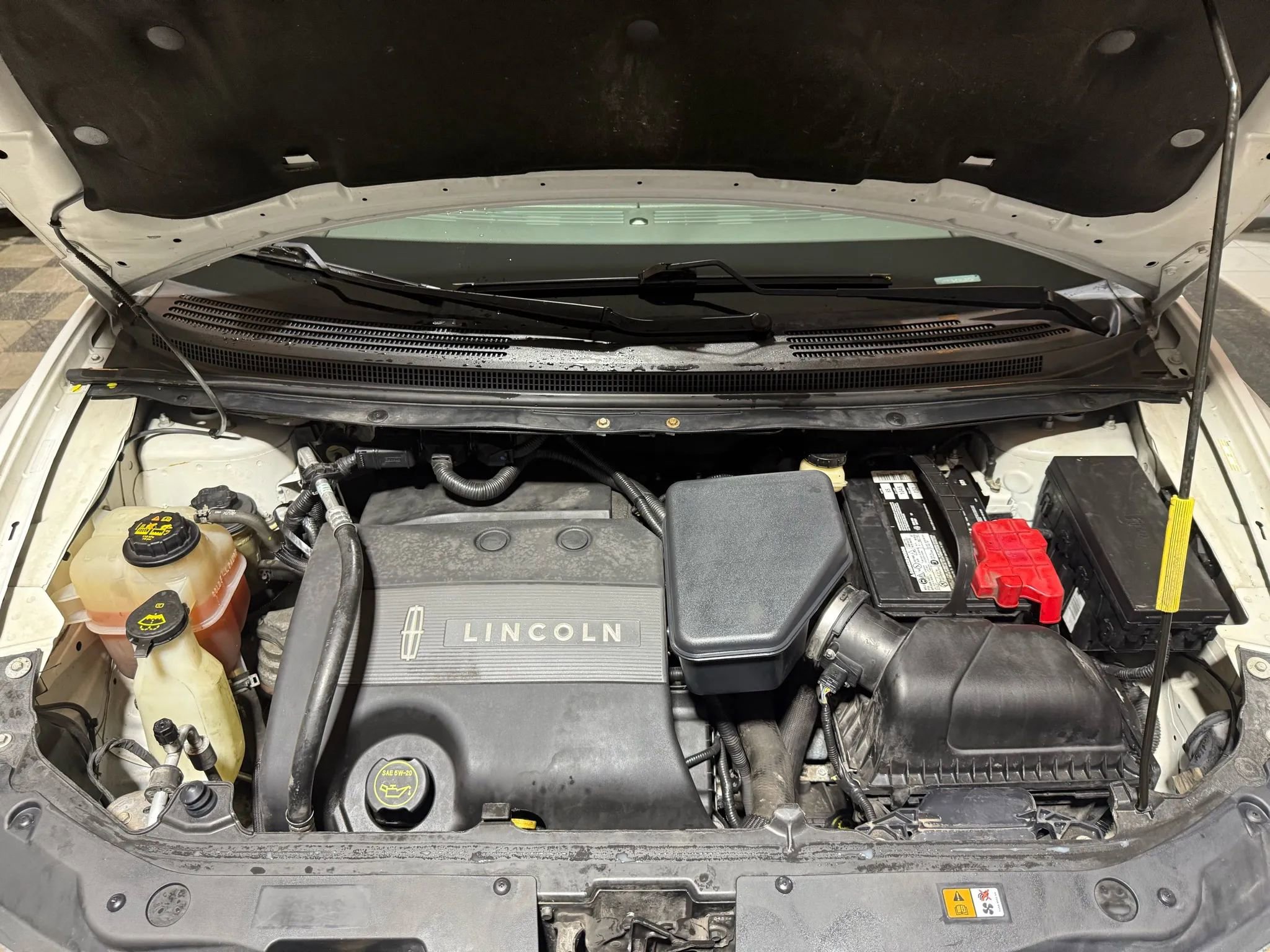 Used 2014 Lincoln MKX AWD w/ Equipment Group 102A image 38