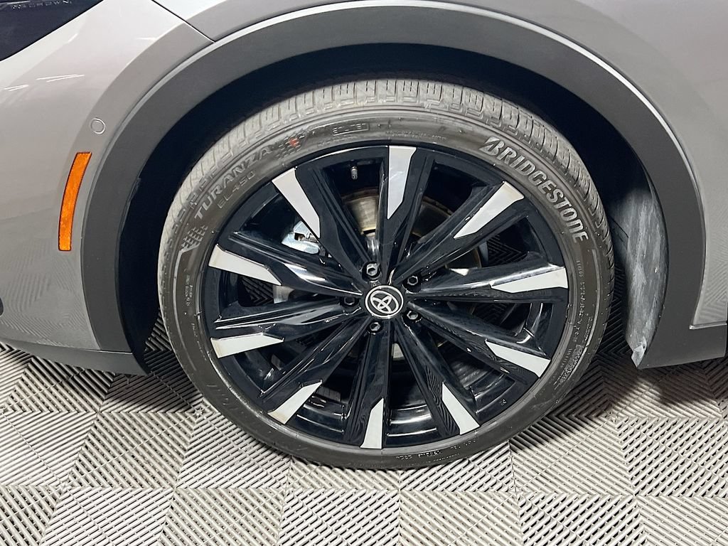 Certified 2025 Toyota Crown Platinum w/ Carpet Mat Package (TMS) AWD/4WD image 26