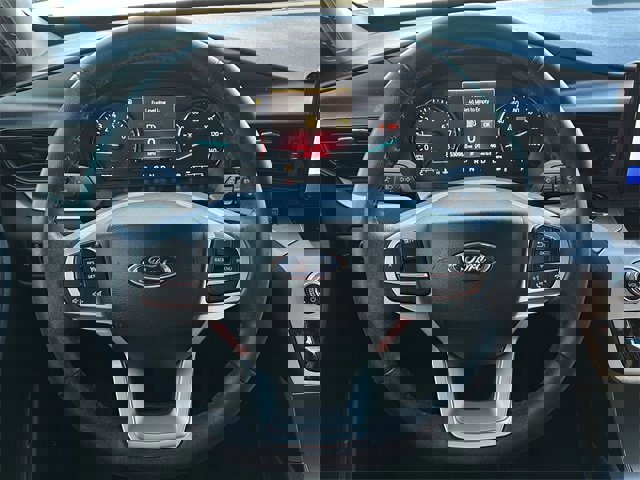 Used 2023 Ford Explorer XLT image 13