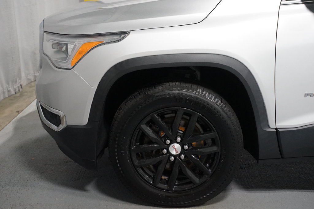 Used 2019 GMC Acadia SLT w/ LPO, Cargo Package FWD image 5
