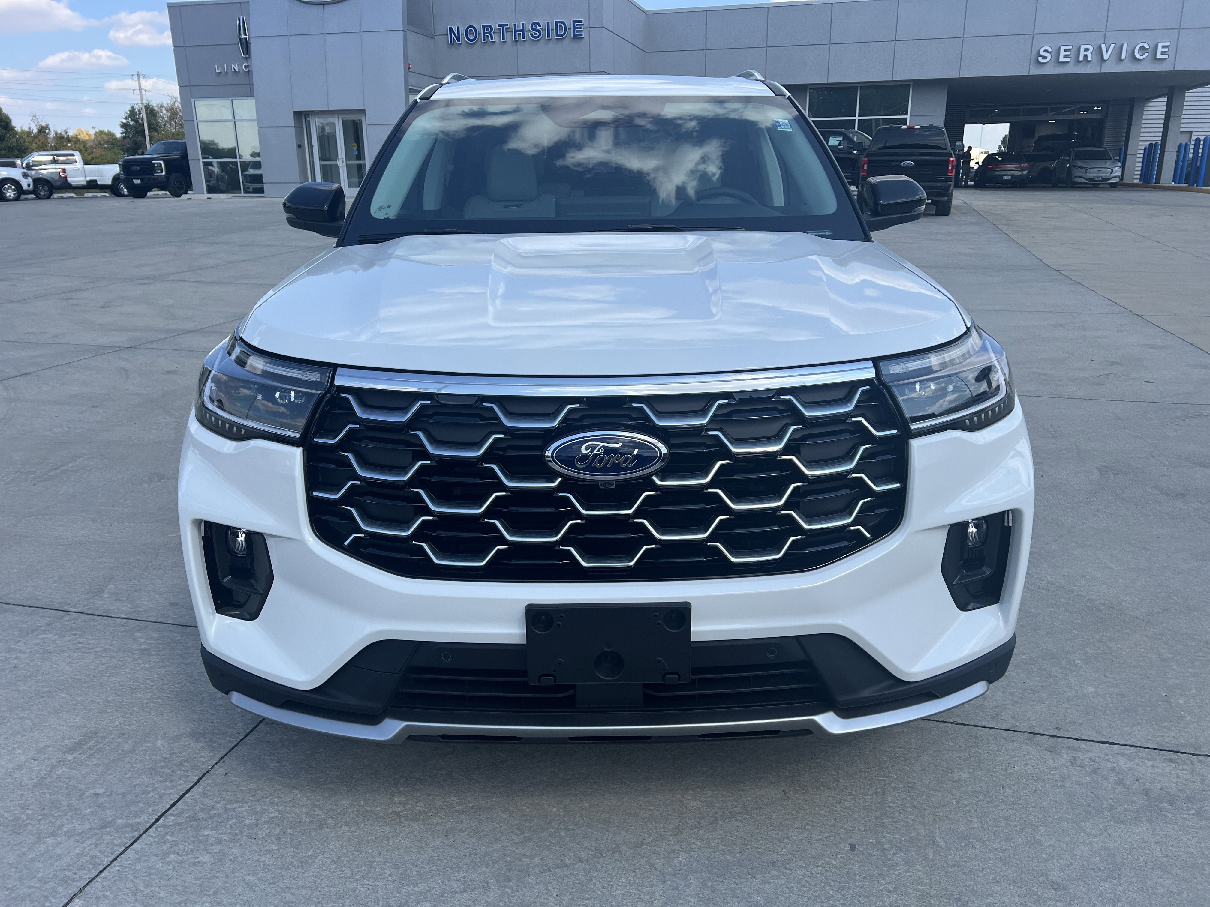 New 2025 Ford Explorer Platinum image 3