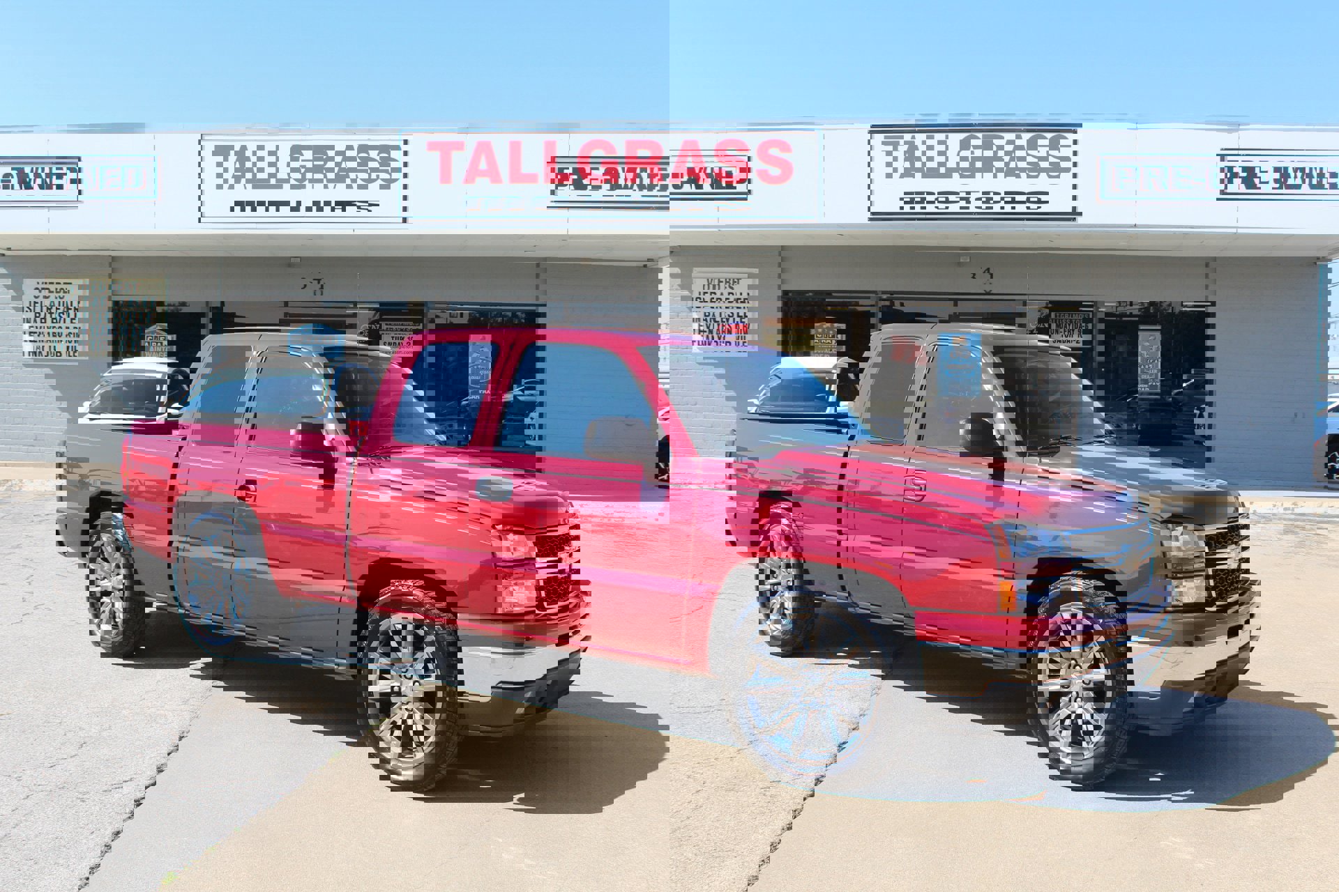 Used 2007 Chevrolet Silverado 1500 LT w/ Extended Cab Value Package image 2