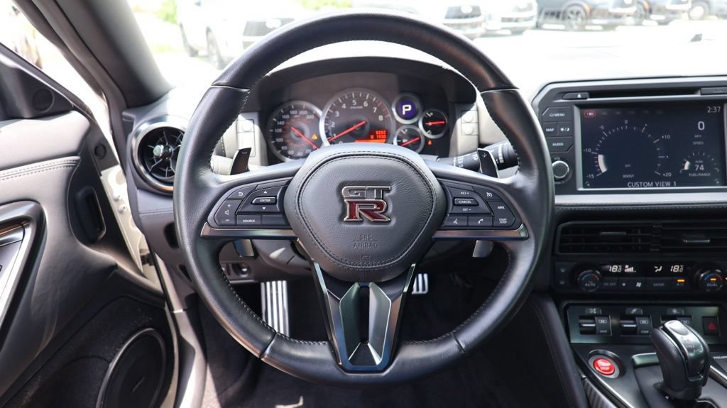 Used 2021 Nissan GT-R Premium AWD/4WD image 27