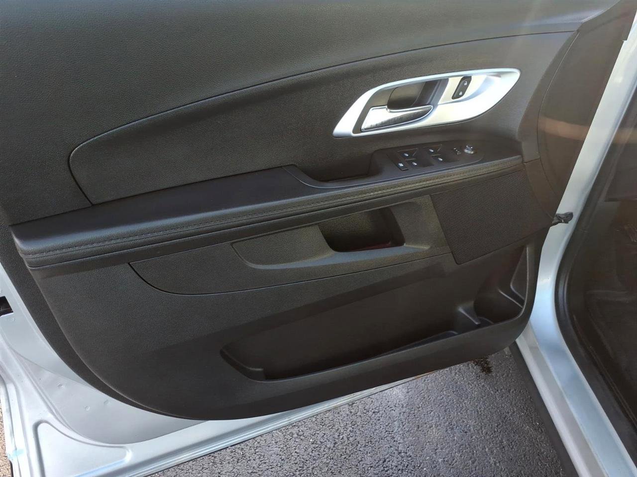 Used 2016 Chevrolet Equinox LT w/ Convenience Package FWD image 11