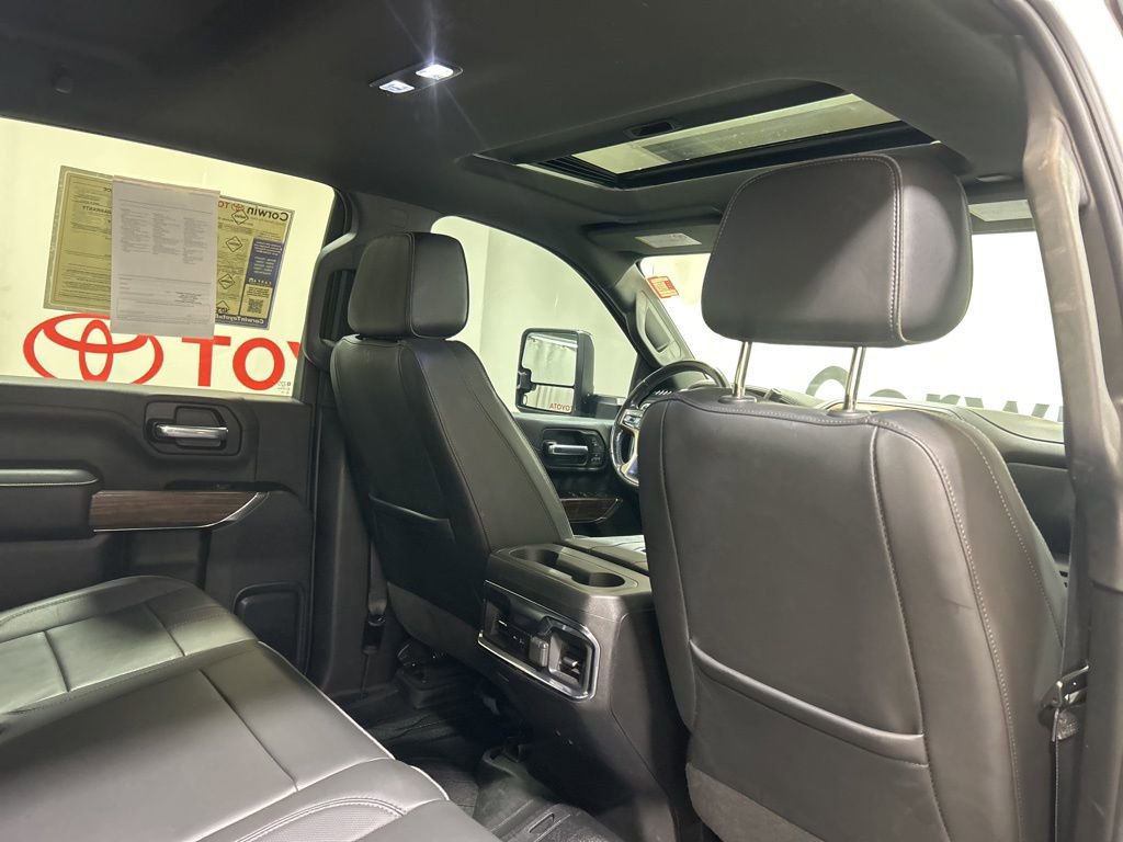 Used 2022 Chevrolet Silverado 2500 High Country w/ Safety Package II image 19