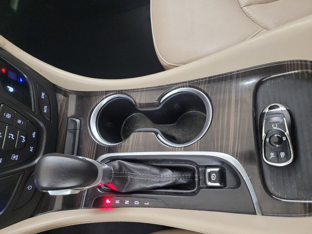 Used 2019 Buick Envision Essence FWD image 26