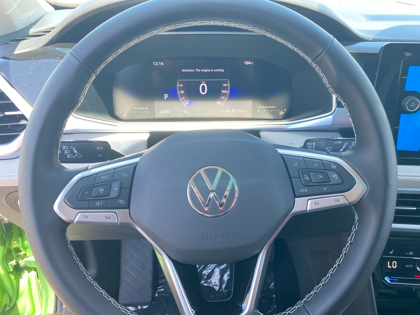 New 2025 Volkswagen Taos SE image 9