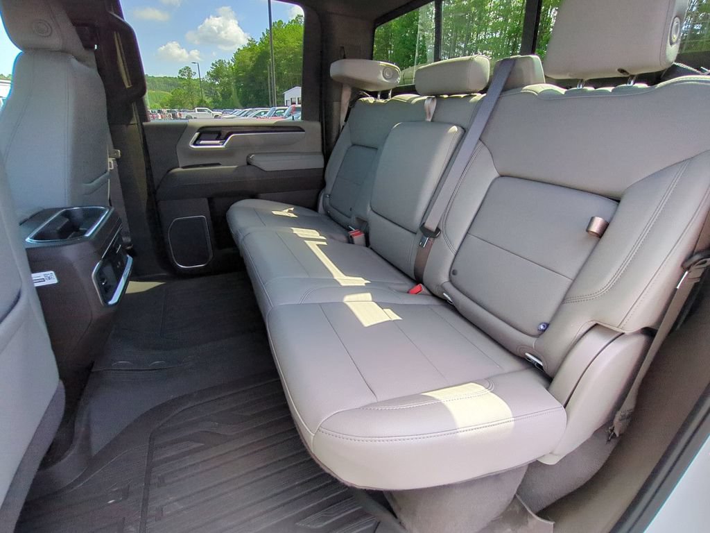 Used 2025 GMC Sierra 2500 SLT w/ SLT Convenience Package AWD/4WD image 17
