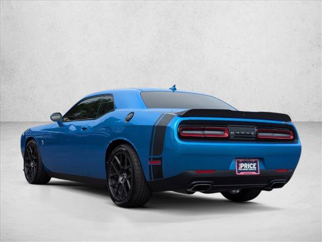 Used 2016 Dodge Challenger R/T Scat Pack w/ Leather Interior Group RWD image 7