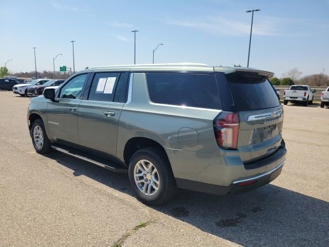 Used 2023 Chevrolet Suburban LT RWD image 26