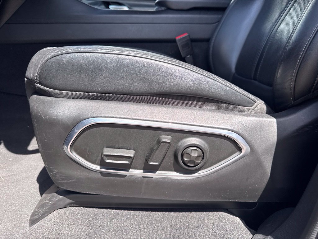 Used 2024 Jeep Wagoneer L Series II w/ Flexible Seating Group AWD/4WD image 13
