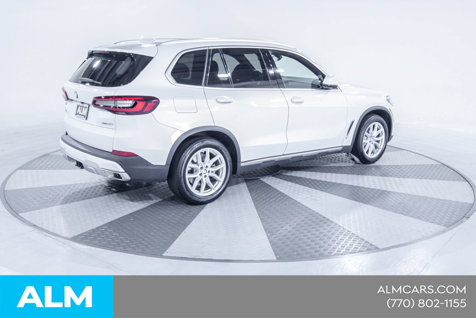 Used 2023 BMW X5 xDrive40i w/ Premium Package AWD/4WD image 11