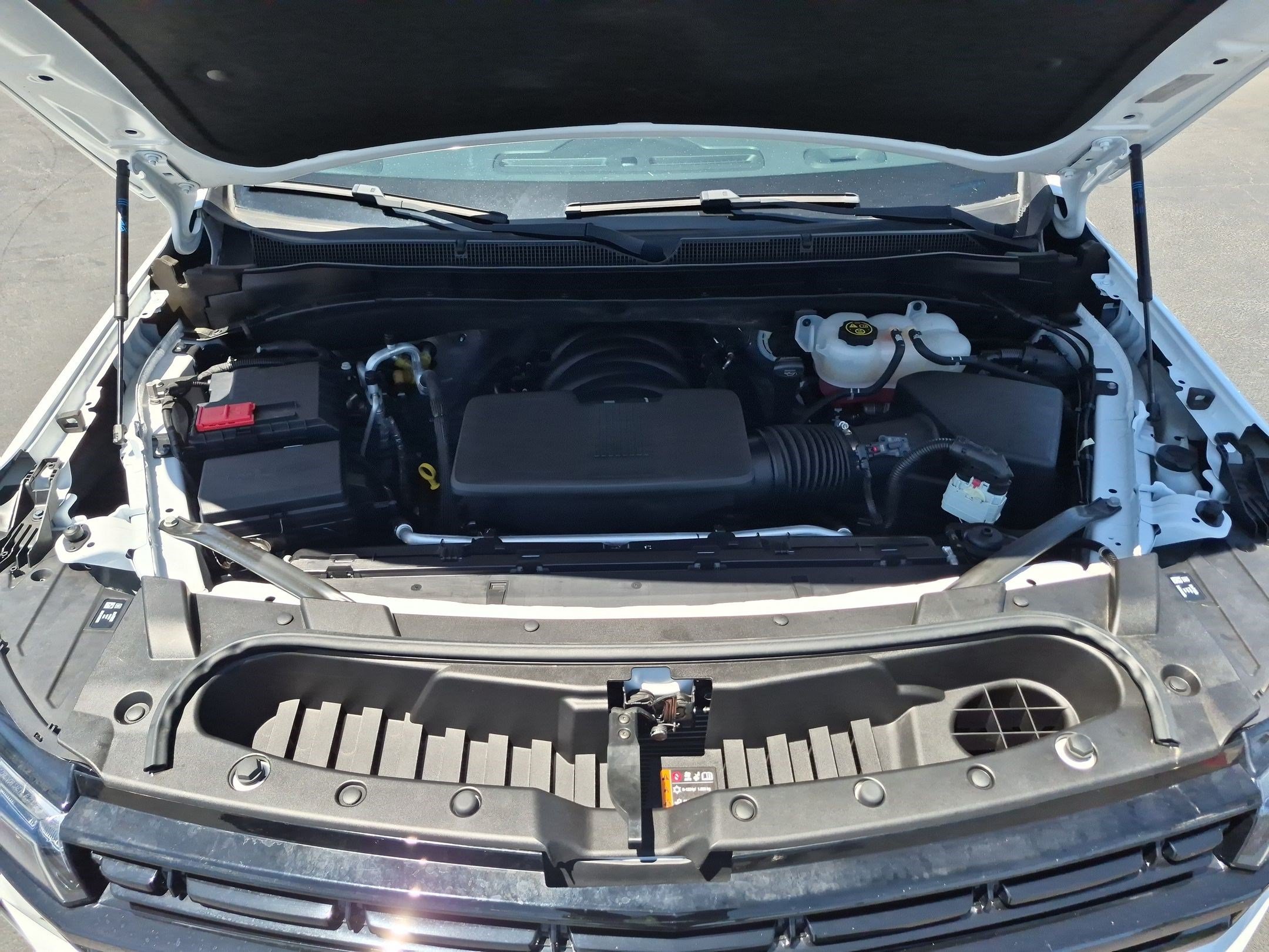 Used 2023 Chevrolet Suburban RST AWD/4WD image 35