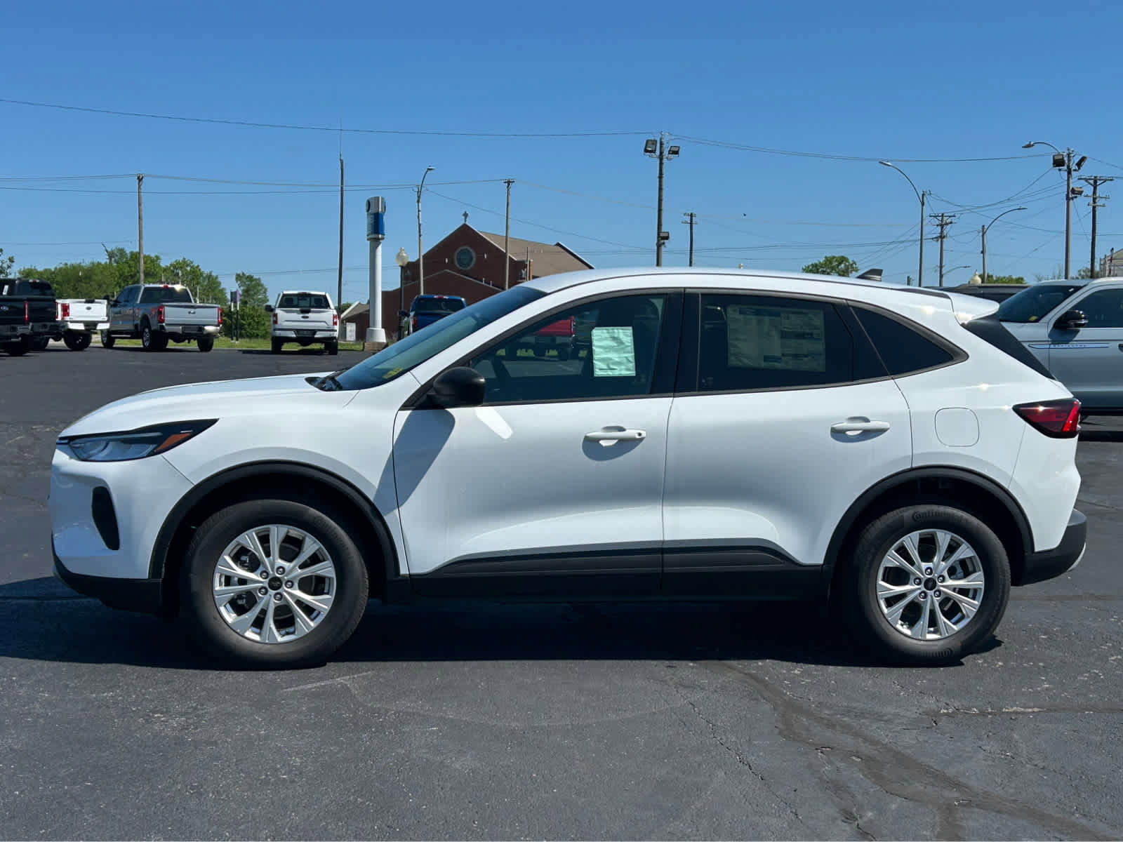 New 2026 Ford Escape Active w/ Tech Pack #1 AWD/4WD image 1