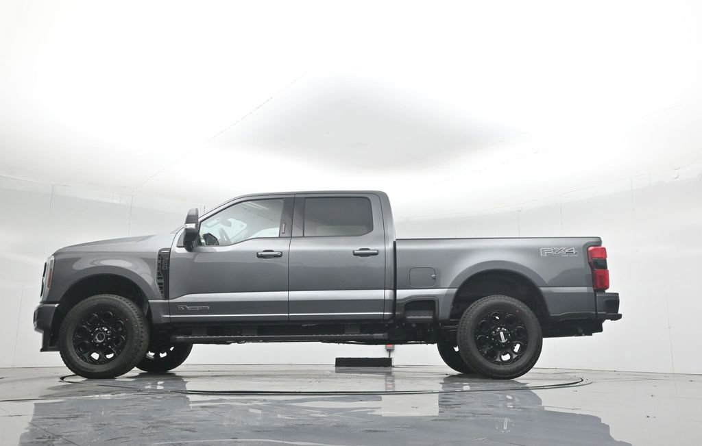 New 2026 Ford F250 Lariat w/ Black Appearance Package image 54