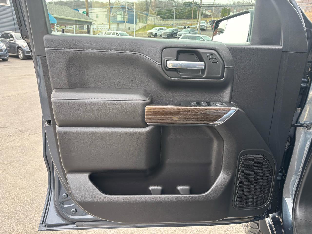Used 2021 Chevrolet Silverado 1500 LT Trail Boss w/ Bed Protection Package image 16