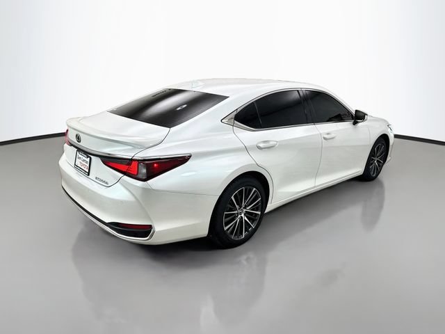 Used 2025 Lexus ES 300h w/ Premium Package FWD image 7