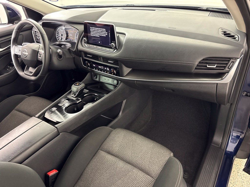 Used 2025 Nissan Rogue SV FWD image 20