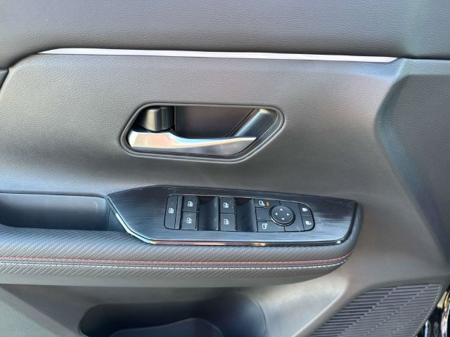 New 2027 Nissan Kicks SR FWD image 22