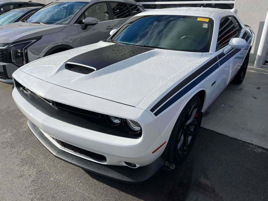 Used 2023 Dodge Challenger R/T w/ Blacktop Package image 4