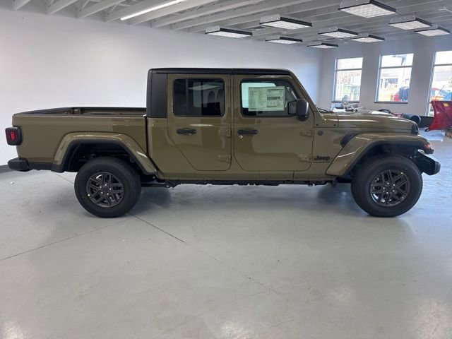New 2026 Jeep Gladiator Sport image 10