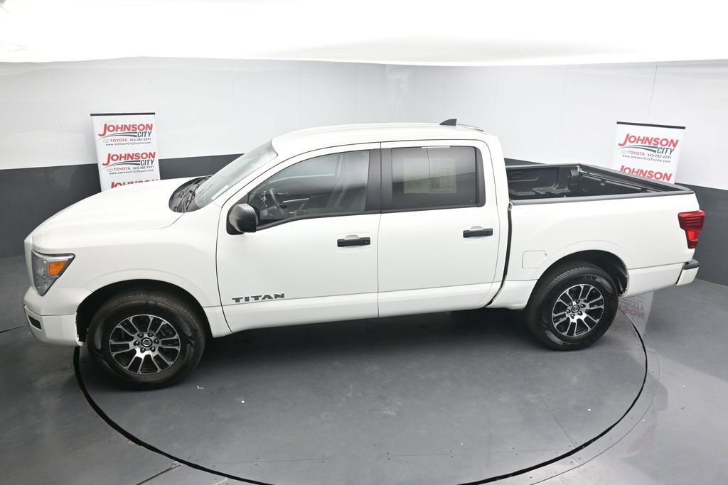 Used 2022 Nissan Titan SV AWD/4WD image 27