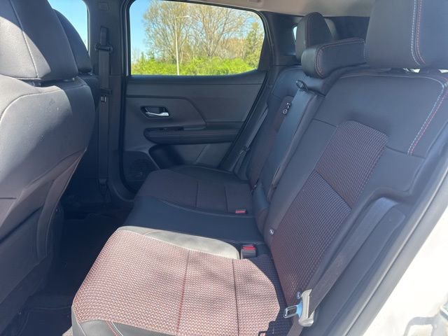 Used 2025 Nissan Kicks SR image 13
