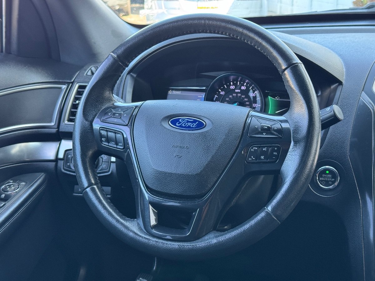 Used 2019 Ford Explorer XLT w/ Equipment Group 202A FWD image 25