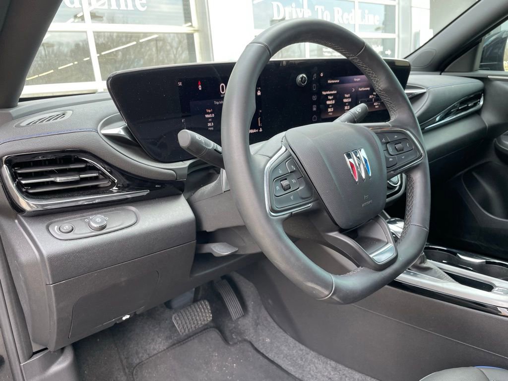 Used 2025 Buick Envista Sport Touring w/ Convenience II Package image 10