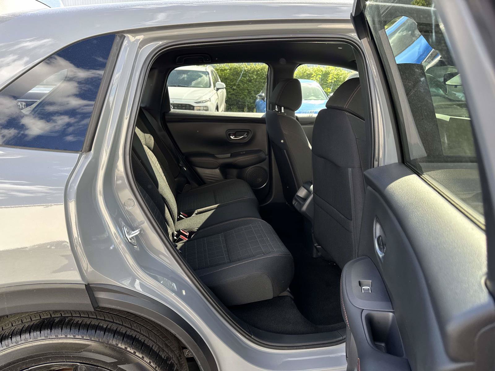 Used 2025 Honda HR-V Sport image 16