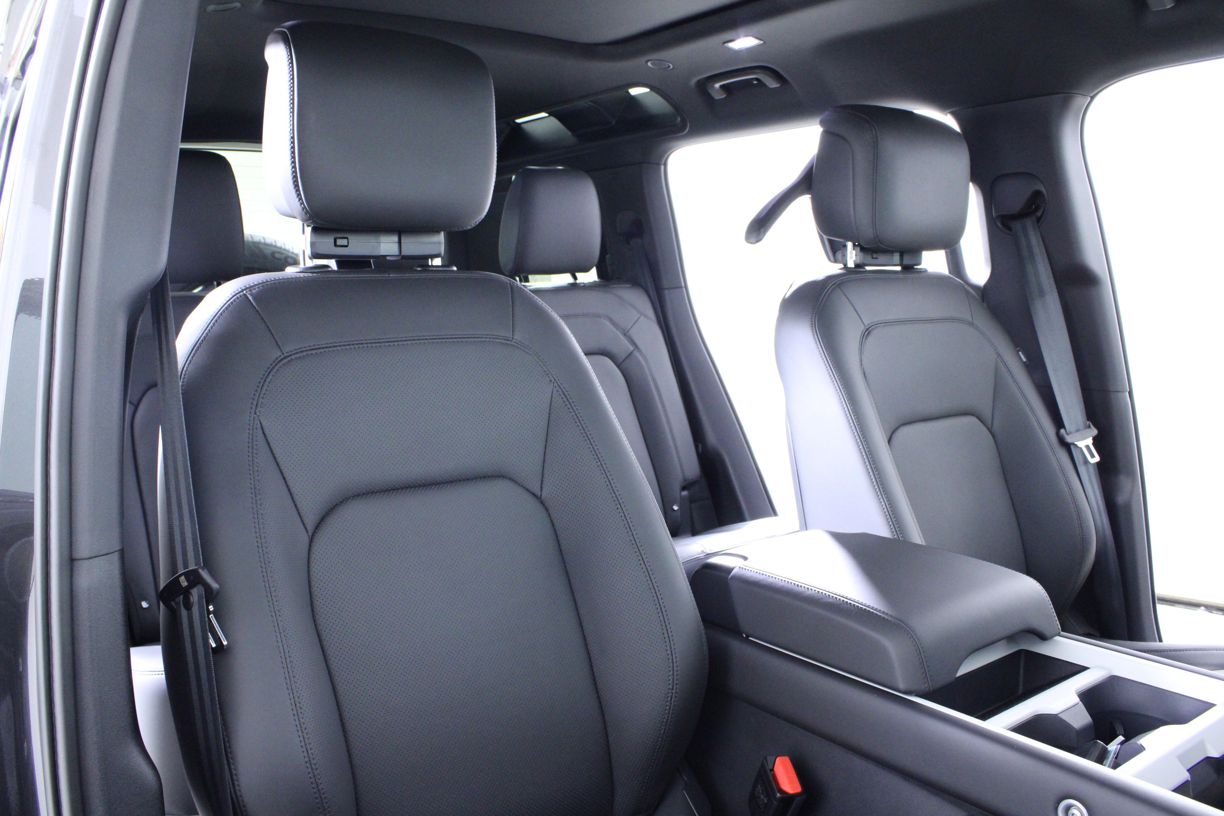 New 2026 Land Rover Defender 110 S image 14