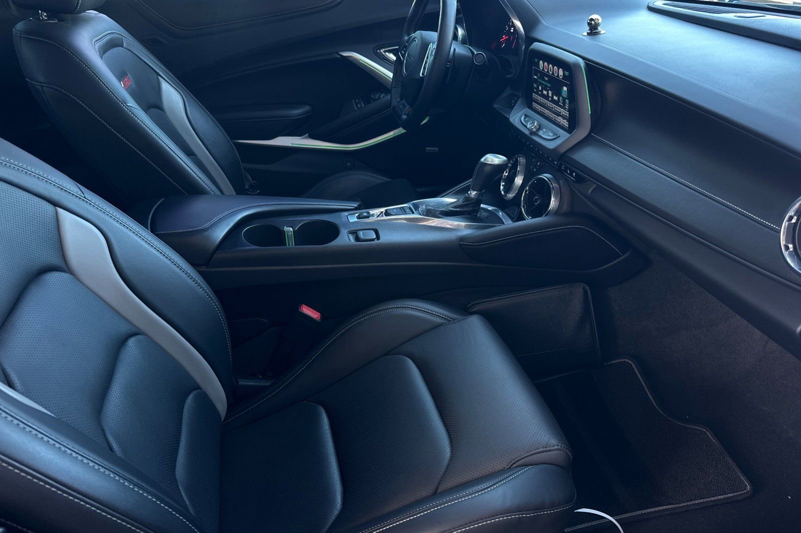 Used 2017 Chevrolet Camaro SS image 13