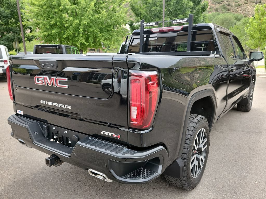 Used 2023 GMC Sierra 1500 AT4 w/ Technology Package AWD/4WD image 3