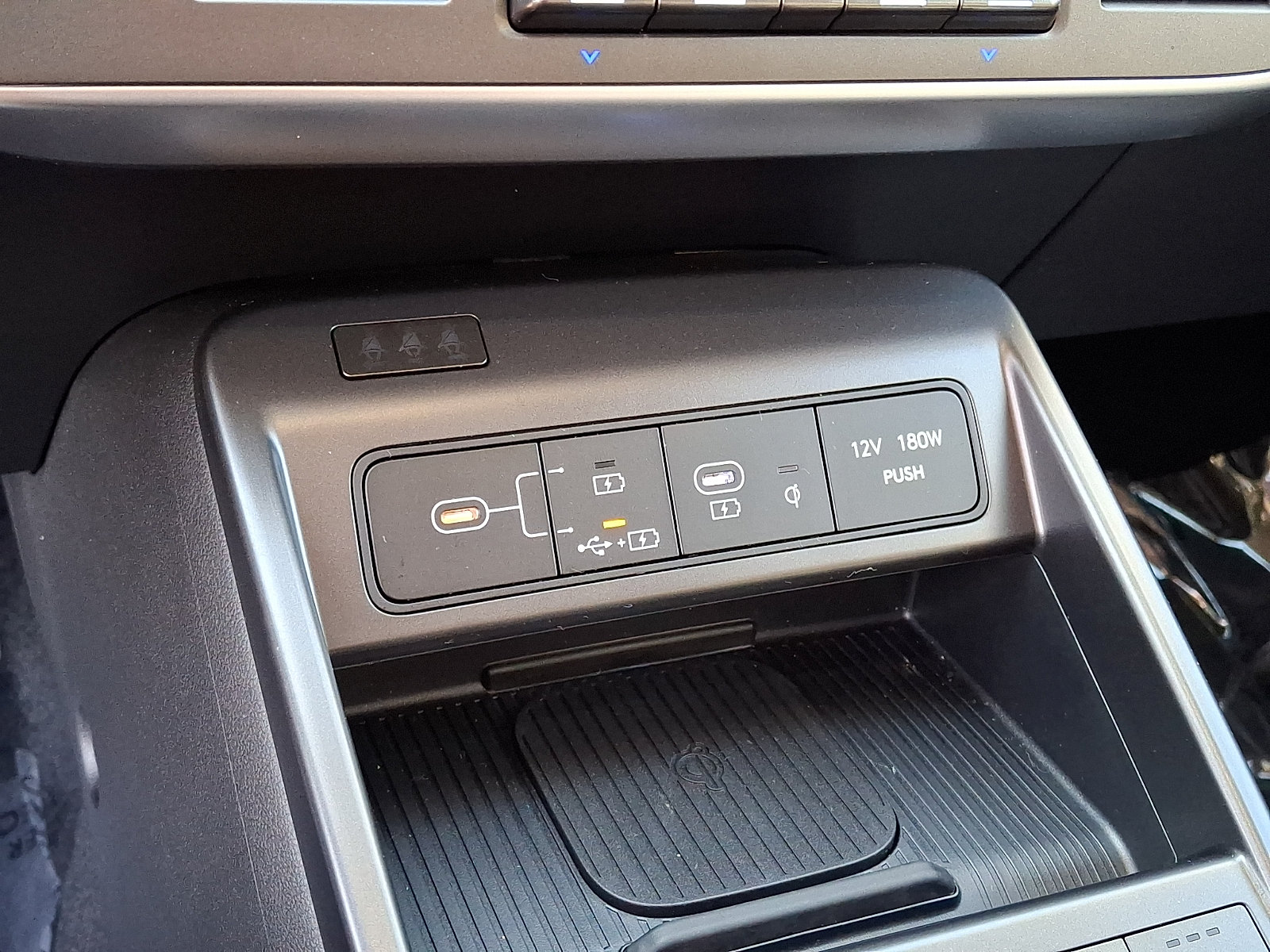 Used 2026 Hyundai Kona SEL Premium AWD/4WD image 18