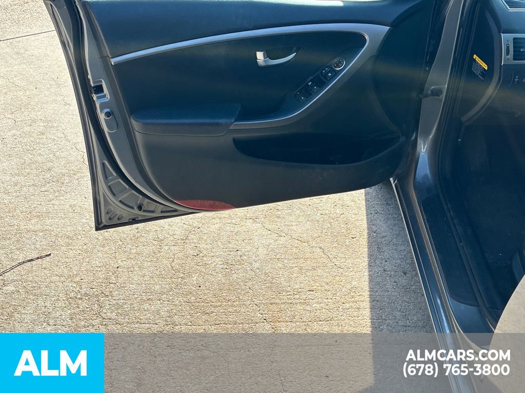 Used 2016 Hyundai Elantra GT image 15