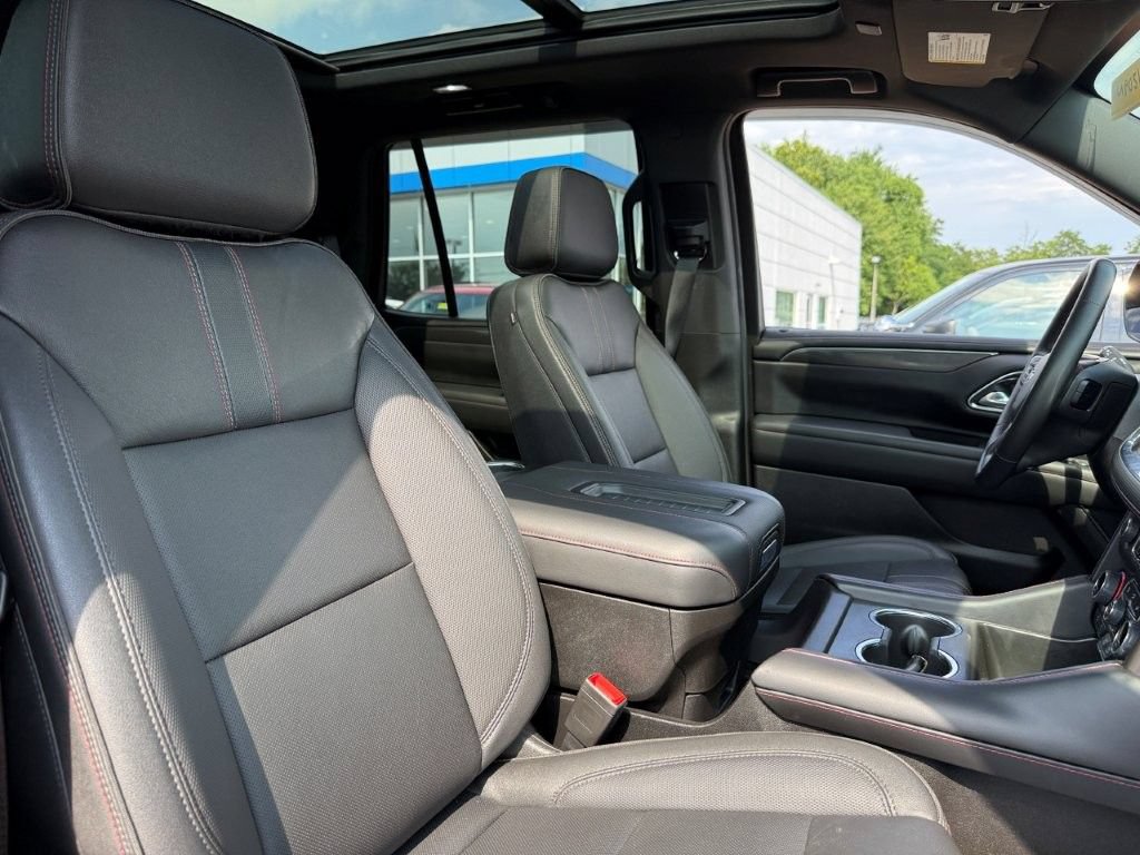 Used 2023 Chevrolet Tahoe RST w/ Luxury Package AWD/4WD image 29
