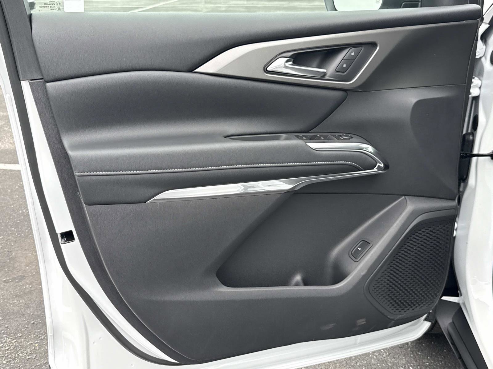 New 2026 Chevrolet Traverse LT image 15