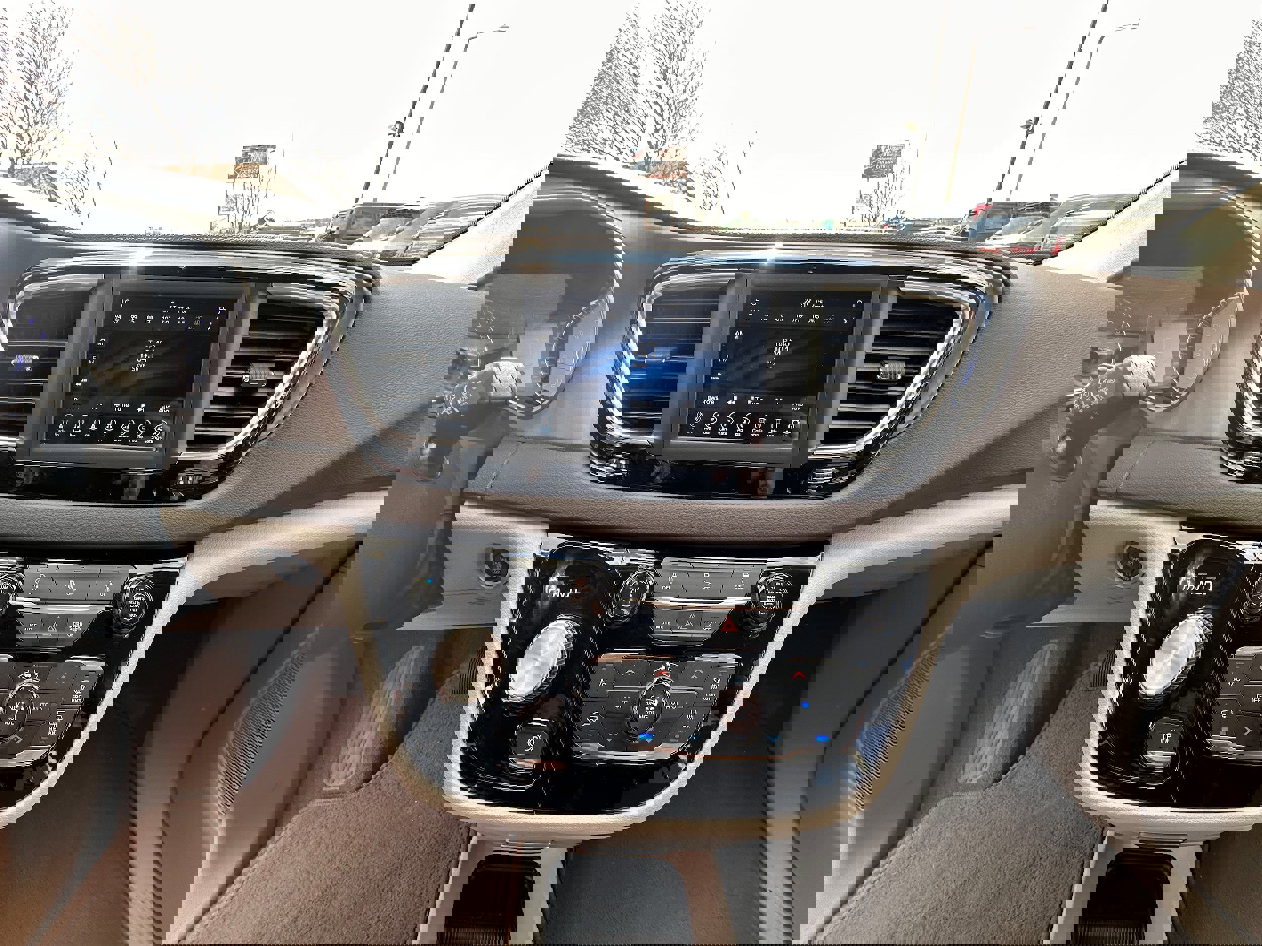 Used 2019 Chrysler Pacifica Touring Plus w/ Cold Weather Group image 17