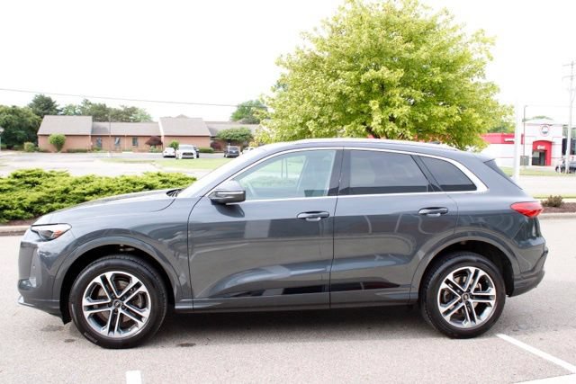 Used 2025 Audi Q5 Premium w/ Convenience Package AWD/4WD image 10