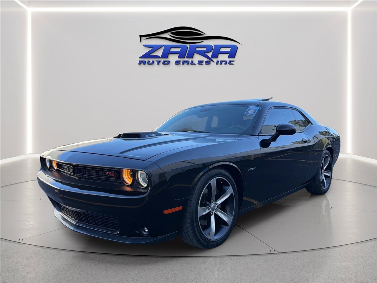 Used 2016 Dodge Challenger R/T Plus RWD image 3