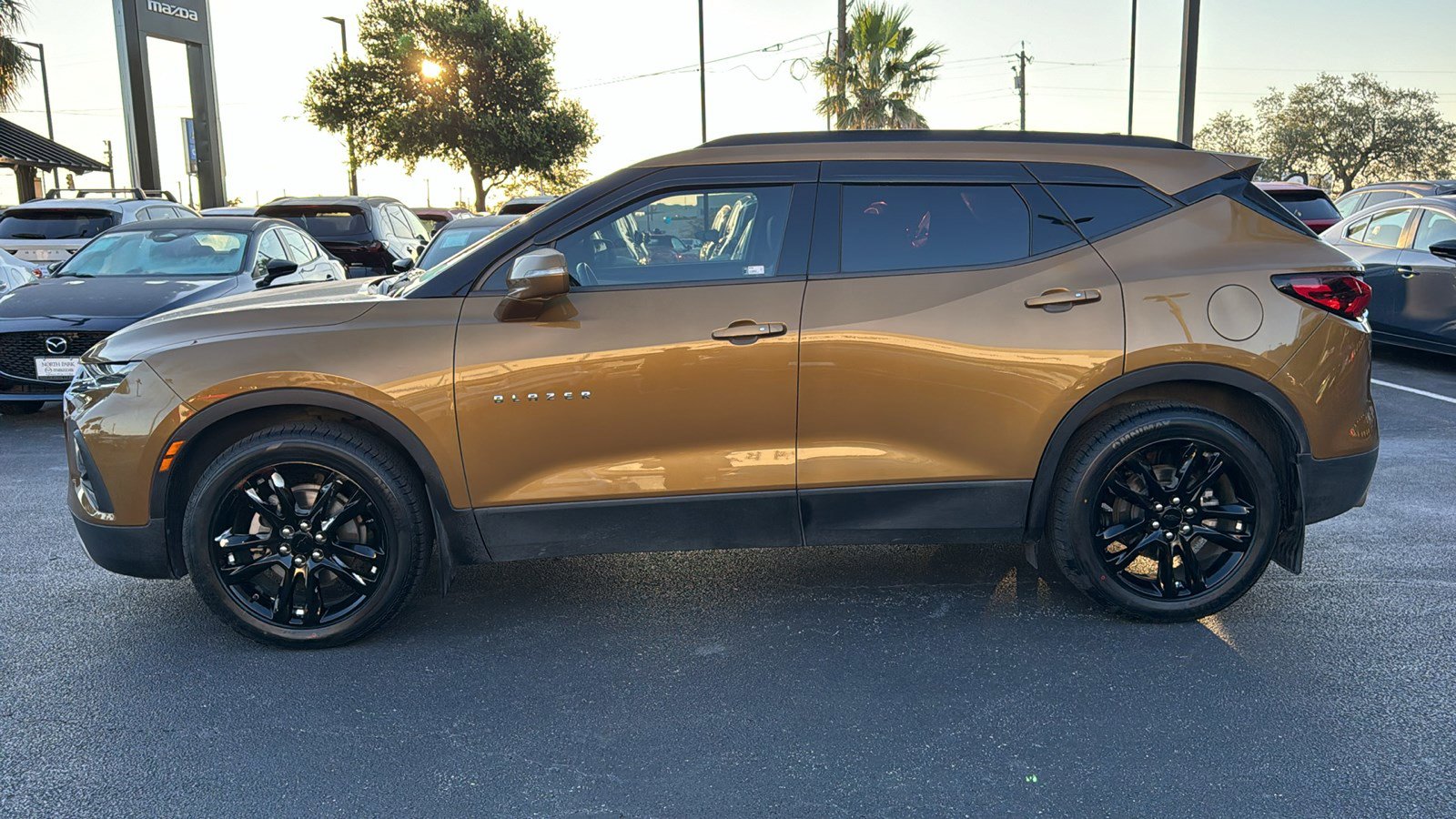 Used 2019 Chevrolet Blazer LT w/ Sun and Wheels Package FWD image 5