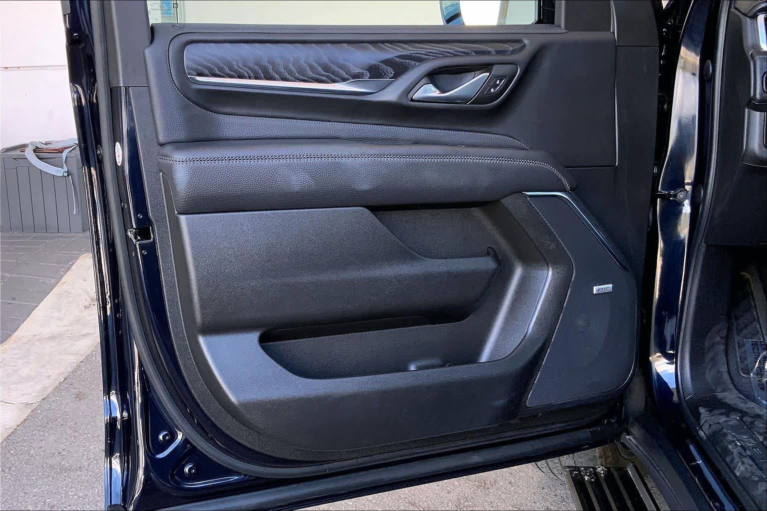 Used 2023 GMC Yukon XL Denali w/ Denali Reserve Package image 26