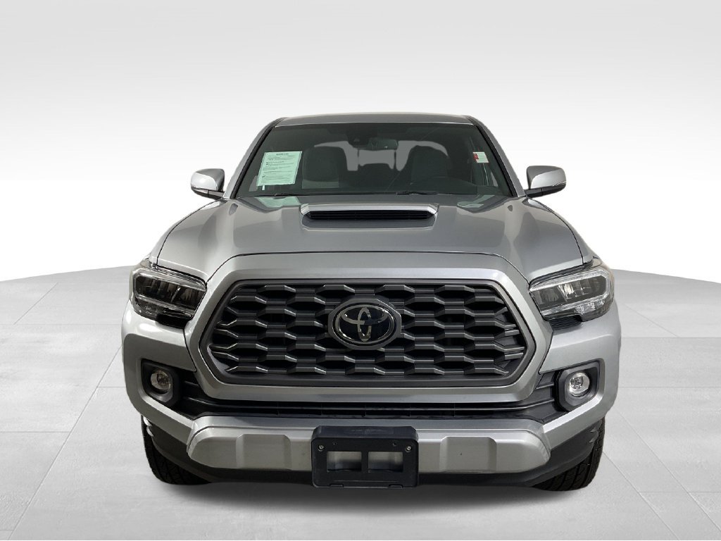 Certified 2022 Toyota Tacoma TRD Sport w/ Technology Package AWD/4WD image 3
