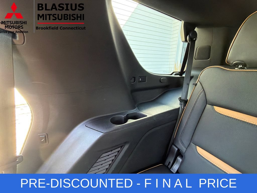 Used 2023 GMC Yukon AT4 w/ AT4 Premium Package AWD/4WD image 50