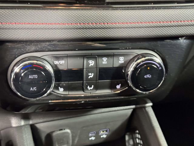 Used 2024 Chevrolet TrailBlazer RS w/ Convenience Package AWD/4WD image 28