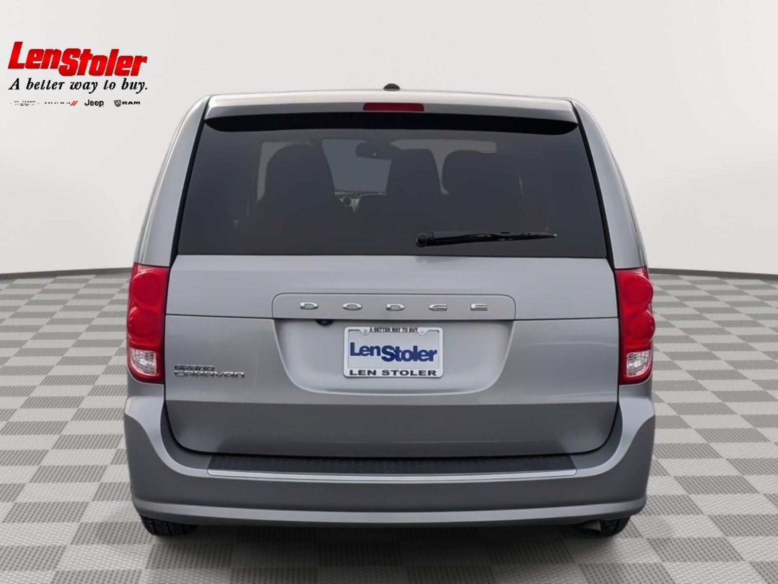 Used 2018 Dodge Grand Caravan SE w/ UConnect Hands-Free Group image 4