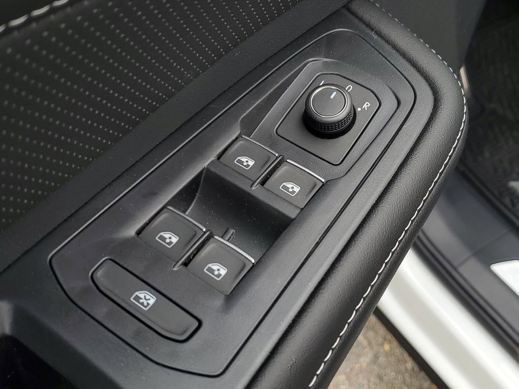 New 2026 Volkswagen Atlas Cross Sport SEL R-Line image 21