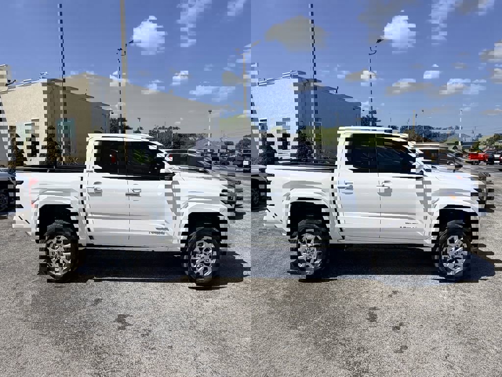 Used 2024 Toyota Tacoma SR5 image 4