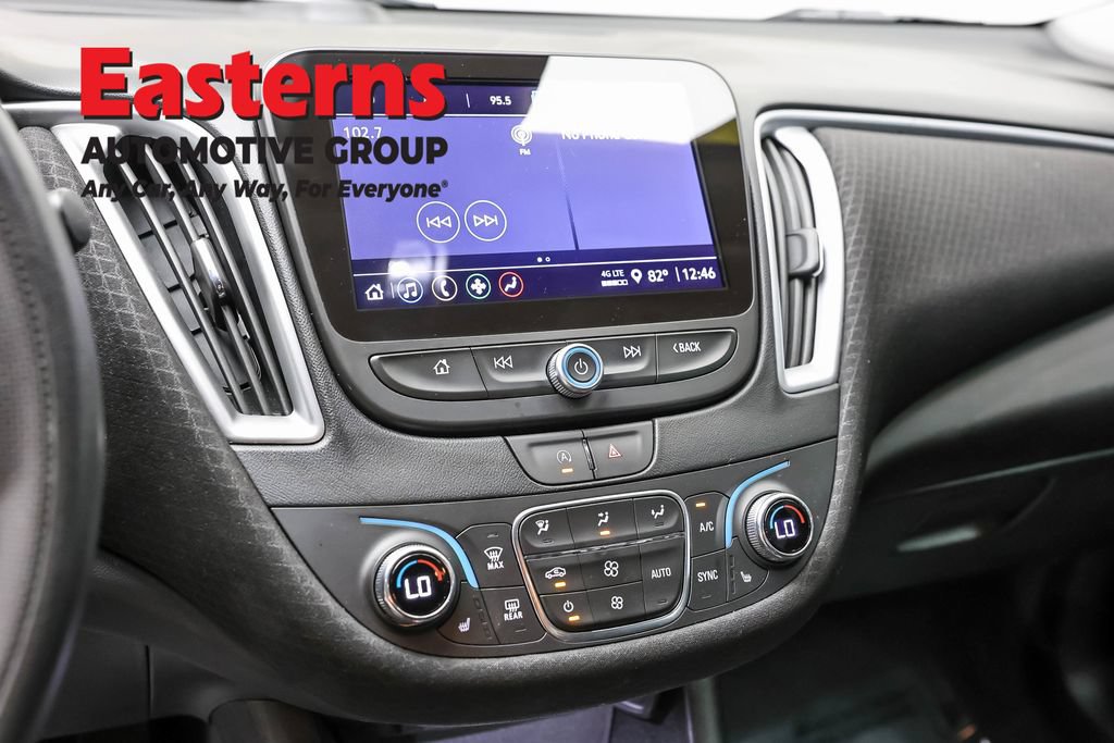 Used 2023 Chevrolet Malibu LT FWD image 19
